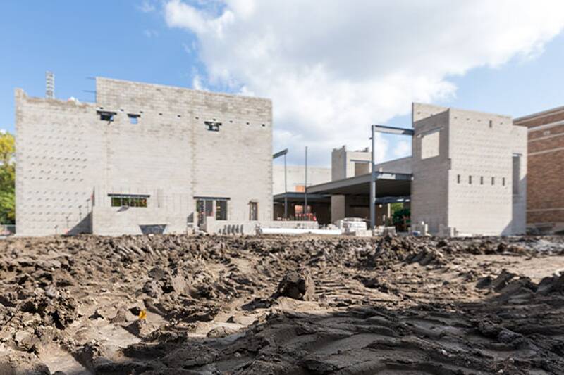 Preparation of building a concrete structure