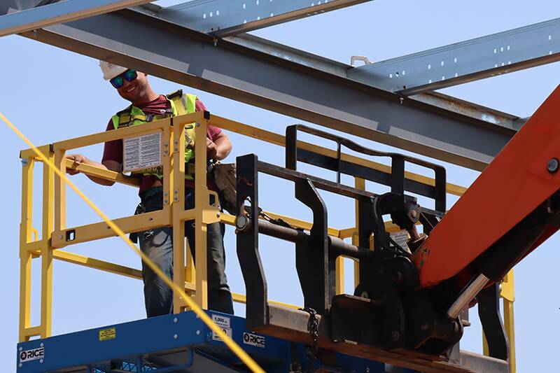 Worker on the high rise