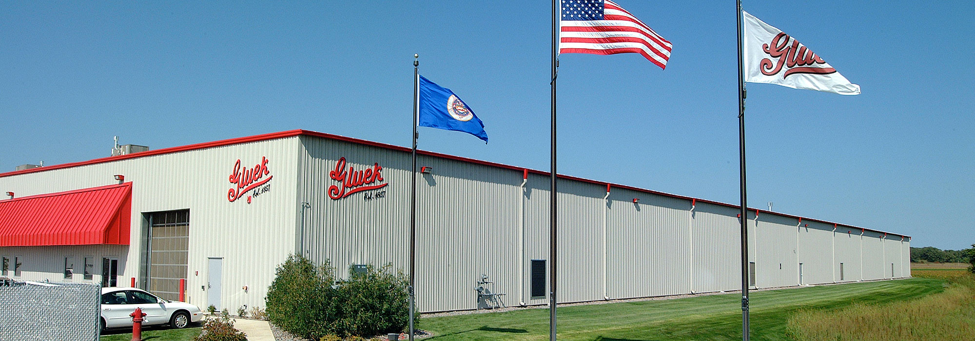 Warehouse and distribution center building exterior